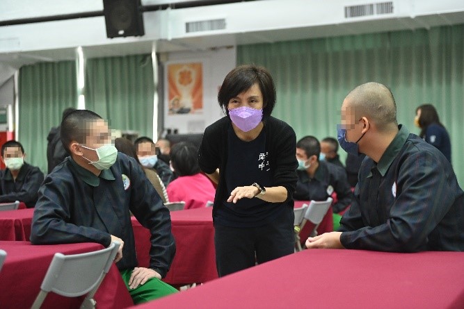 林家如校長至會場關心學生