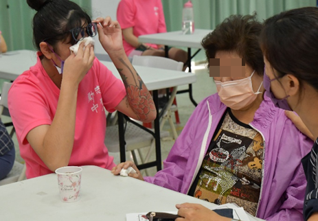 孫女真情告白阿嬷淚從中來