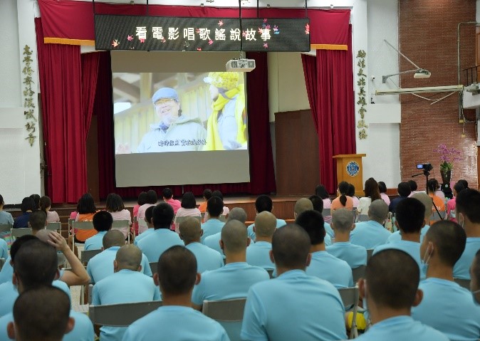 透過有趣的影片介紹囝仔歌
