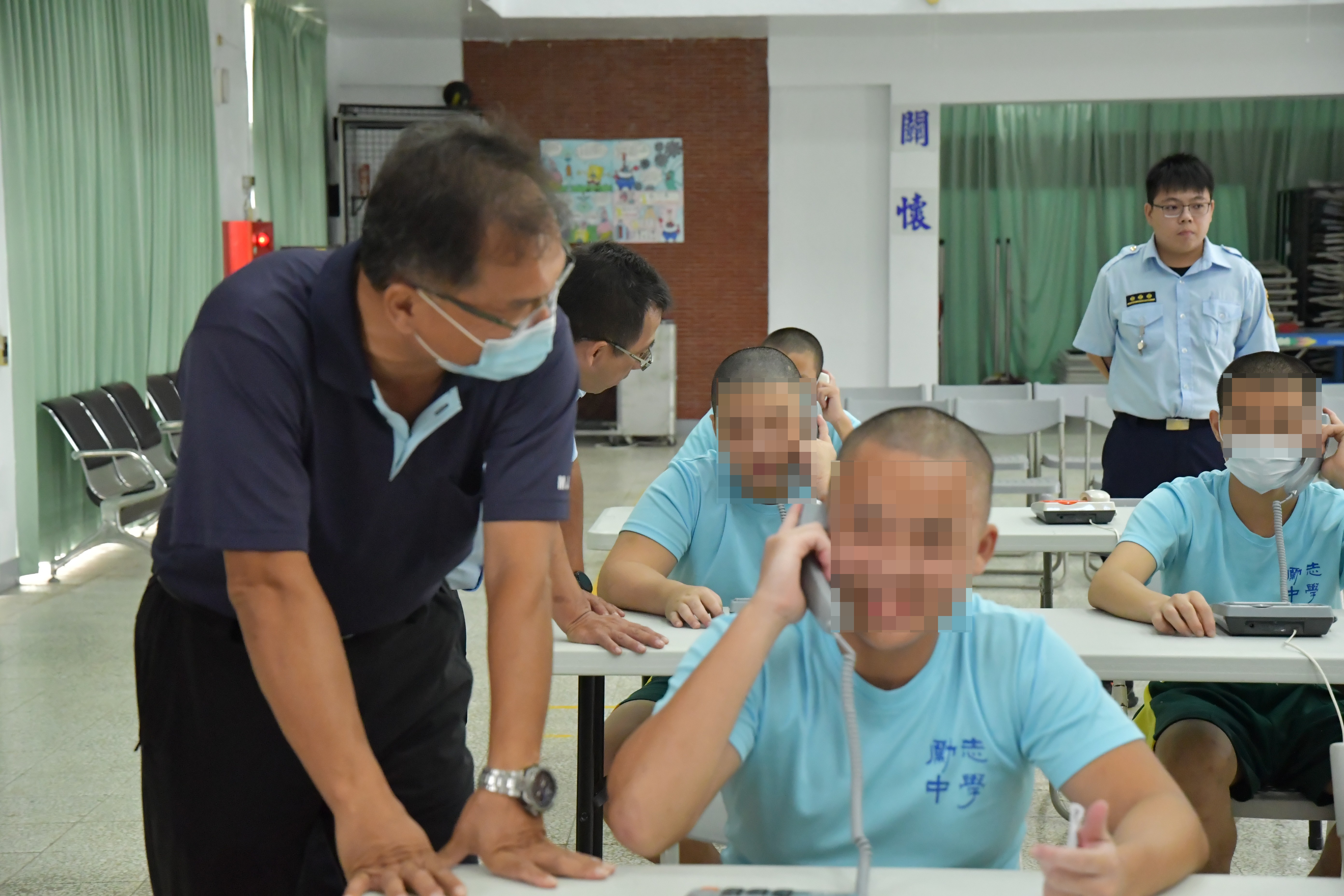開心向家人祝福佳節快樂