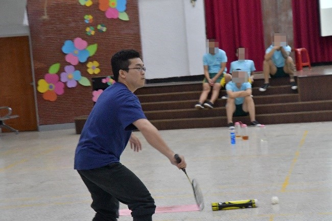 Friendly match between division commander group and champion team