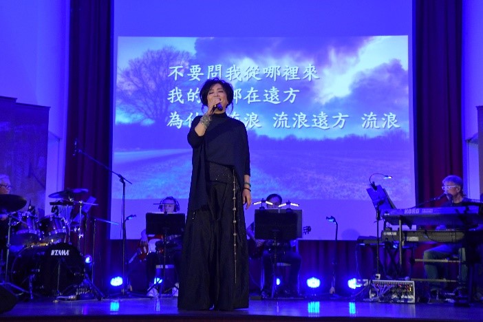 Qi Yu Sings-Olive Tree