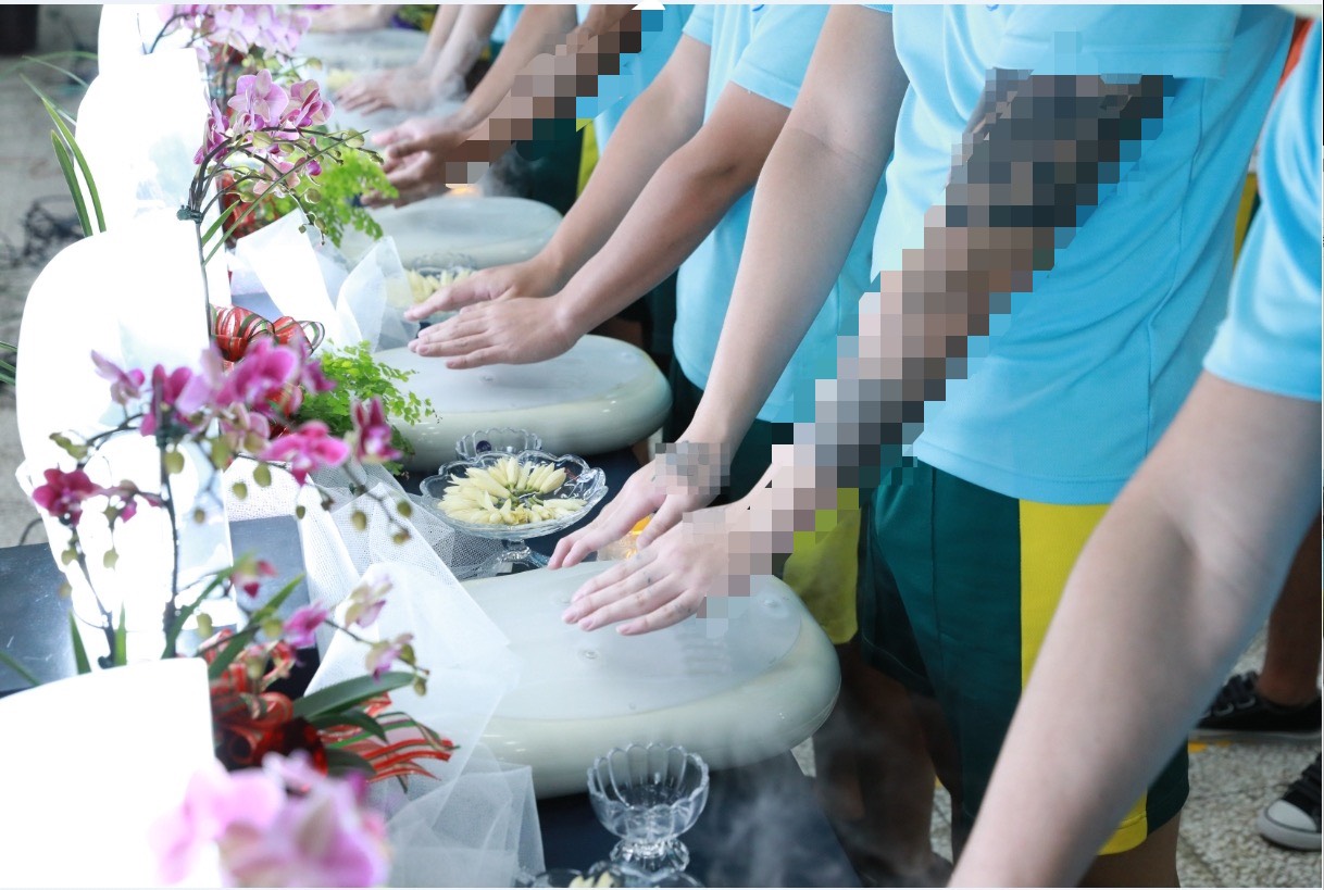 Students' Buddha Bathing Blessing Ceremony