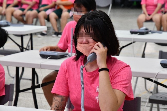 The two lines of tears express their longing for their families