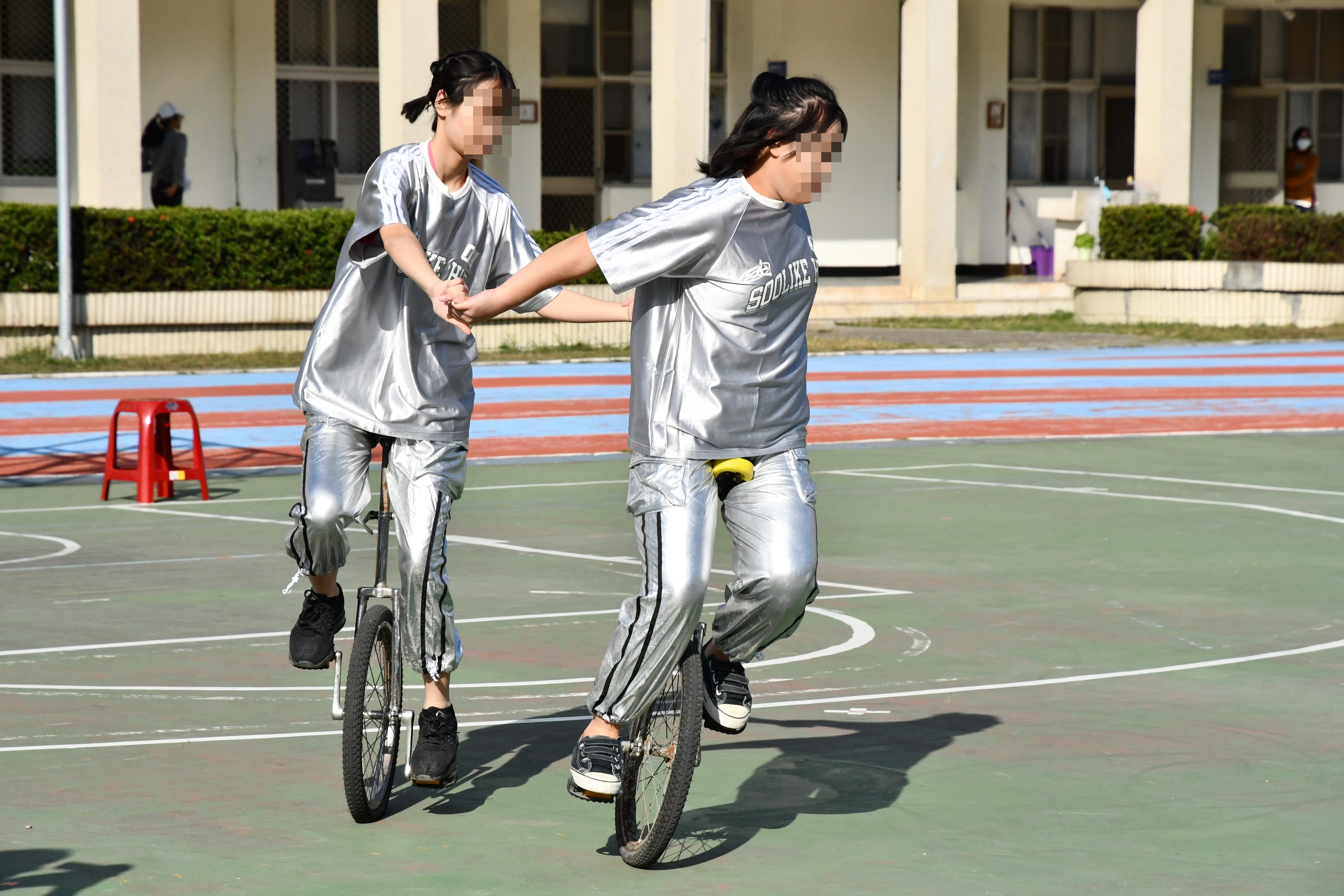 獨輪車女孩表演