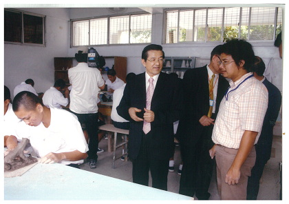 民國95年時任法務部長施茂林訪視